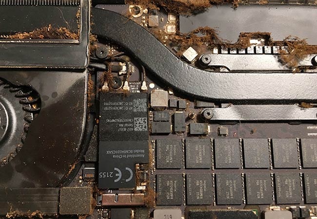 Røgskadet MacBook Pro 15" retina